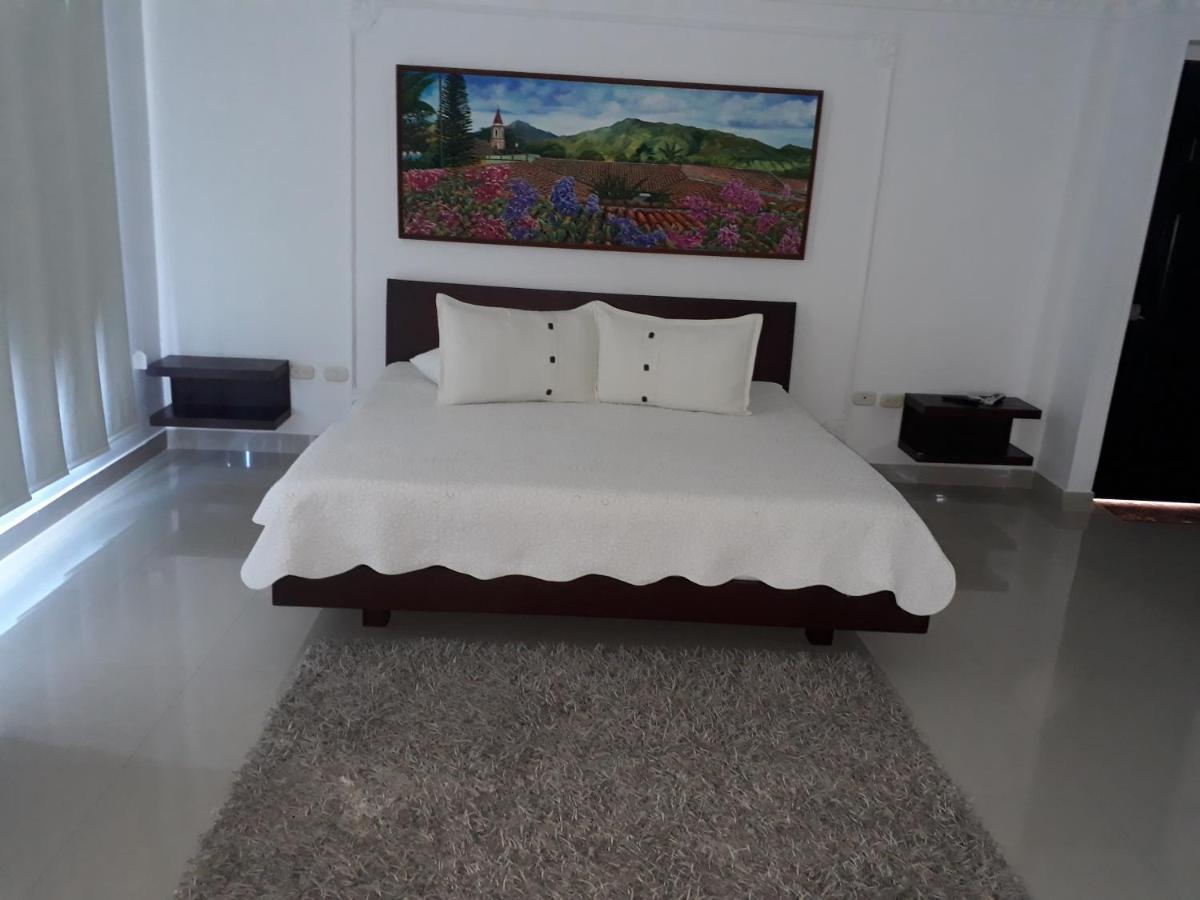Hotel Boutique Ceiba Real Gigante Extérieur photo
